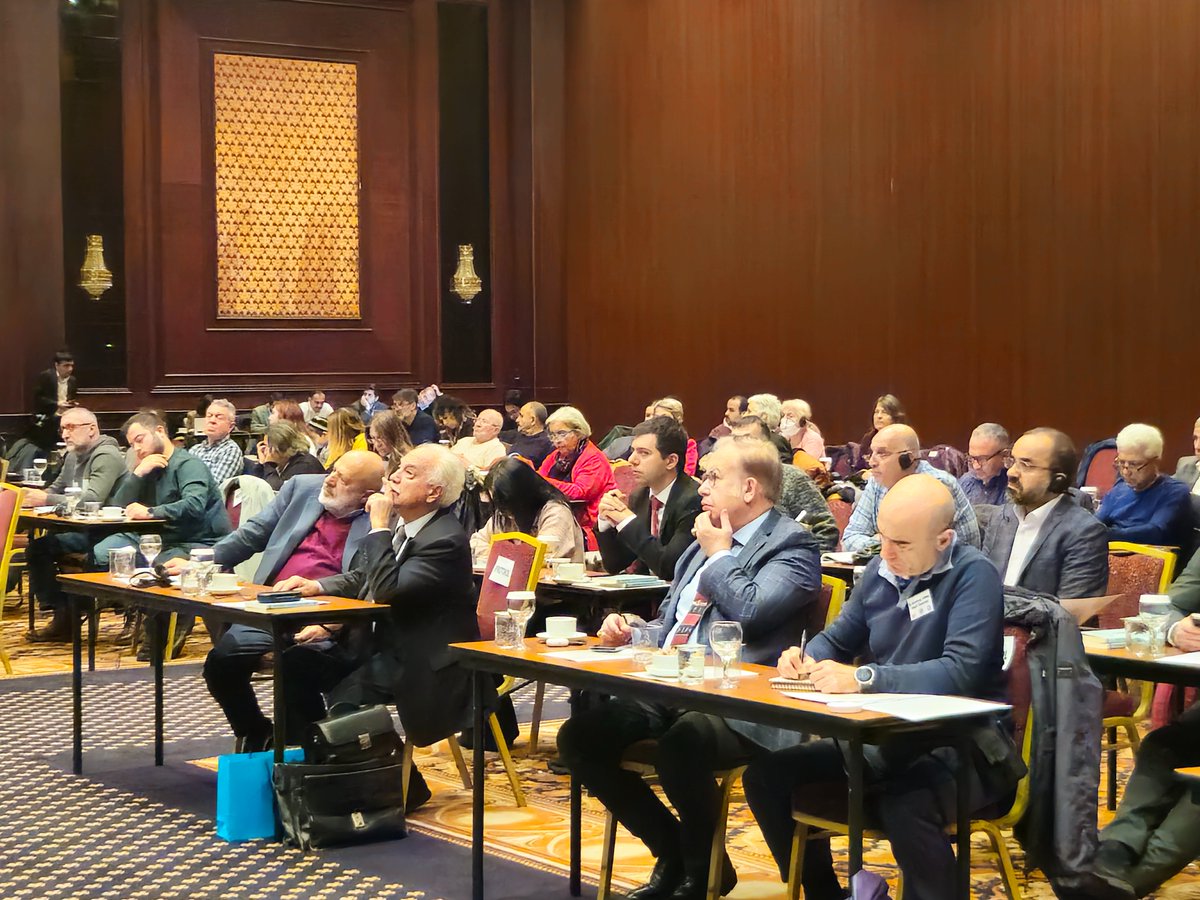 Prof. Dr. Ainur Nogayeva, "TDT, Türk Dünyası ve Rusya Bağlamında Bölgesel İlişkilerin Geleceği" sunumunu yapıyor:

"TDT'nin projelerinden biri de farklı bölgelerde yaşayan Türklerin aynı kültüre, değerlere sahip olduğunu hatırlatan 'Türk Dünyası Dijital Vatandaşlık Projesi'dir."