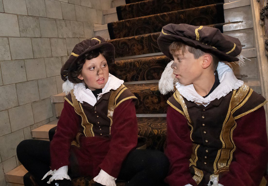 De Sint is weer in het land. Kinderen en kleinkinderen met leden kunnen vandaag weer heerlijk genieten van feestelijkheden en een brunch. Helaas komt @sintinamsterdam dit jaar niet langs de Dam. Wellicht volgend jaar weer?  

#sinterklaas 
#sinterklaasjournaal
#Amsterdam