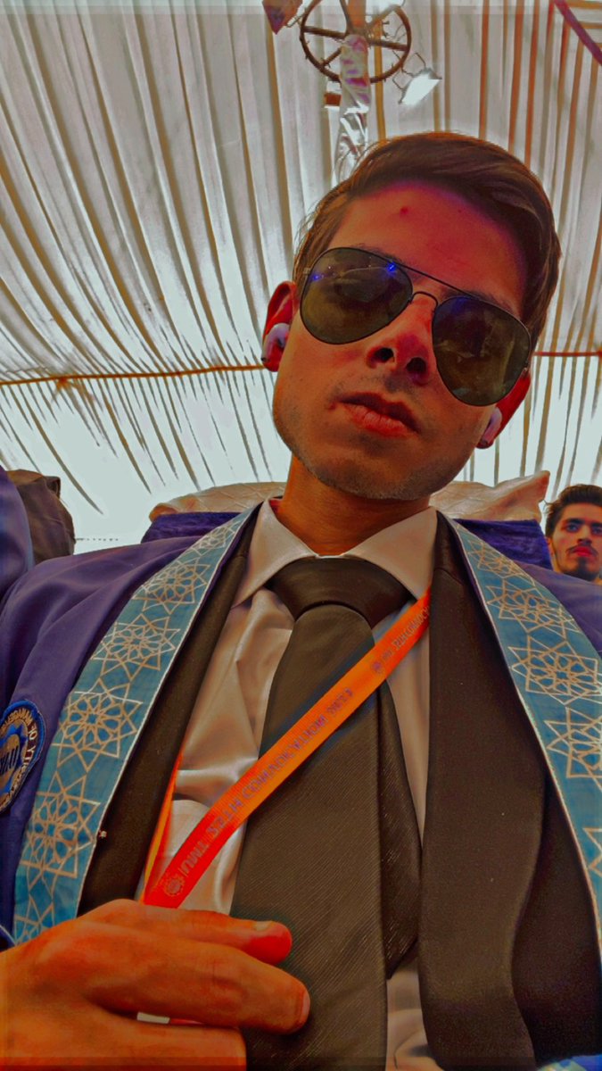 Hashirahmad124's tweet photo. Man in Black ❤️🔥
#convocation https://t.co/3jKgpKQYNI