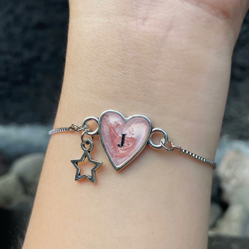 drizzlyy21's tweet photo. pretty bracelet

— a thread https://t.co/8BrhS5IIdY
