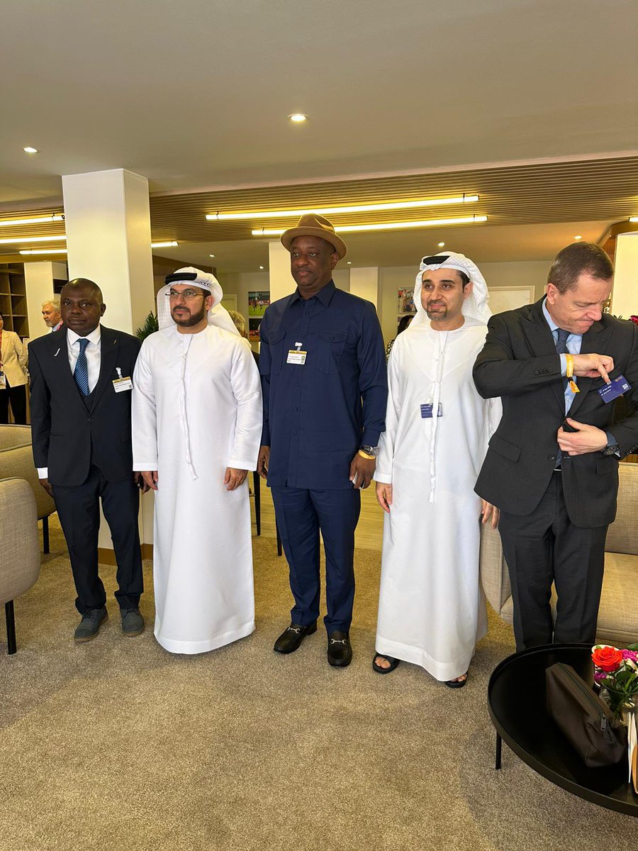 On the sidelines of the Dubai Airshow in Dubai last week, I met with the top echelon of Emirates Airlines and we continued very warm and fruitful discussions towards the resumption of flights from Dubai to Nigeria, an effort which was championed by President Bola Ahmed Tinubu