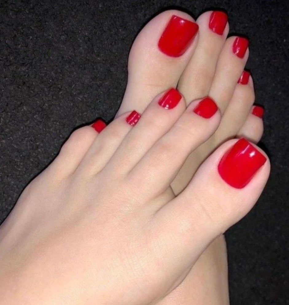 buaksamlik's tweet photo. #beautifulfeet #highheels #HighHeelsAddict #highheelslover #rednails #redtoes #suckmyfeet #opentoeshoes #shoeporn #shoelovers https://t.co/ycxwiMAhkn