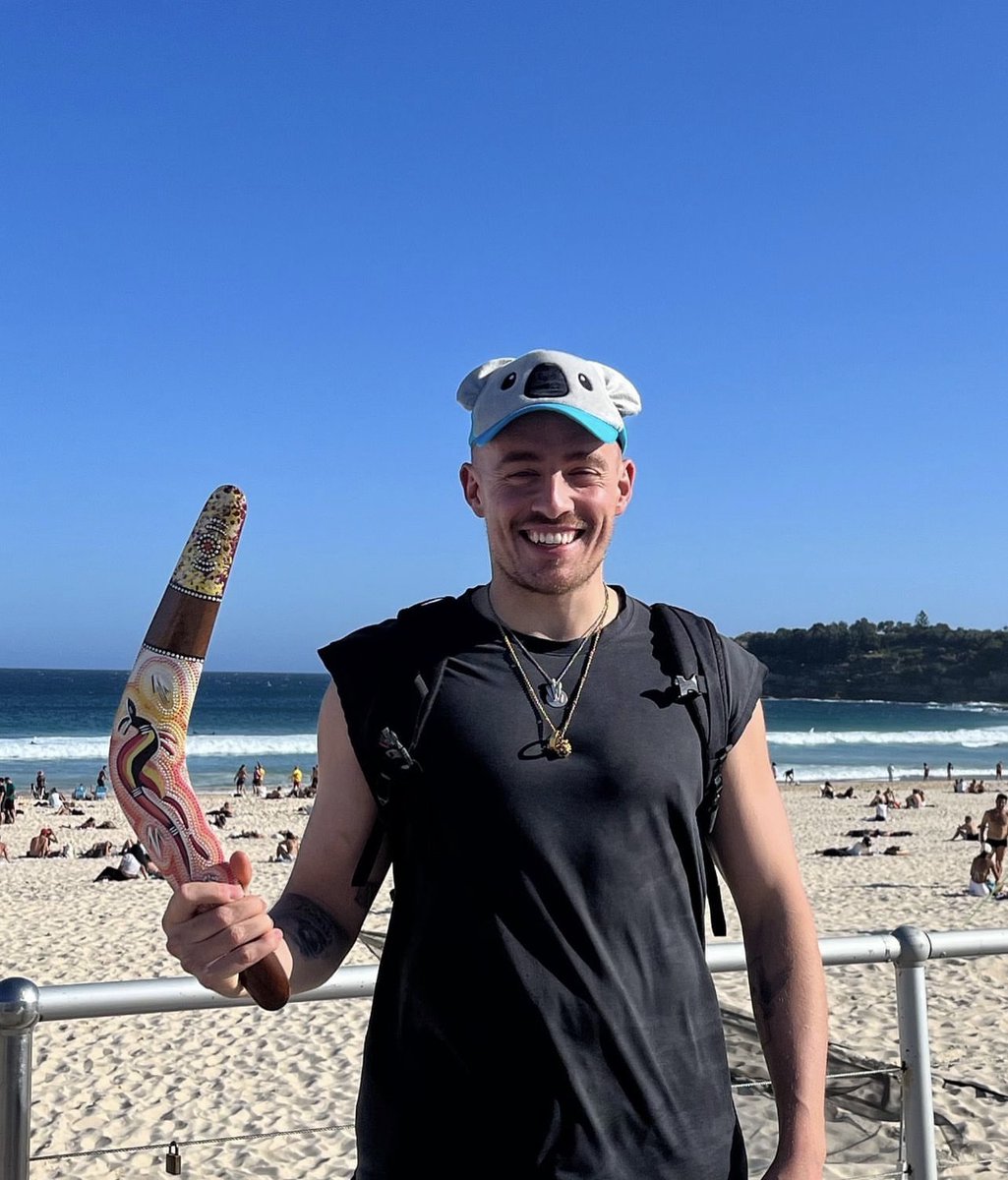 Dermot Kennedy tweet media