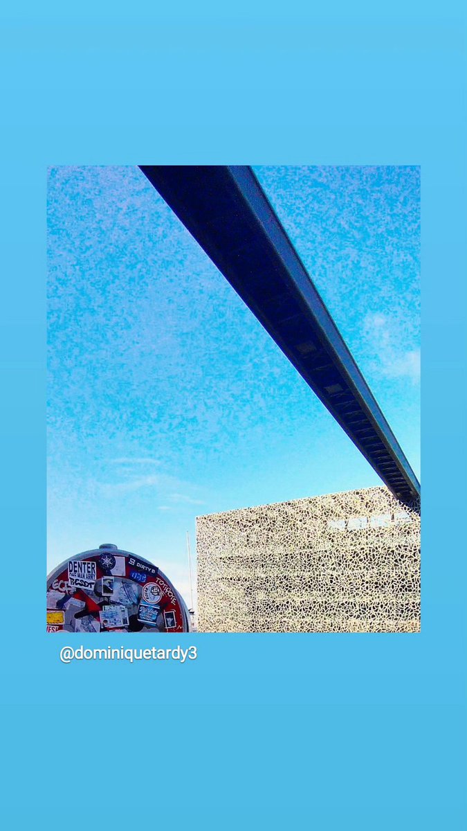 “L'art commence avec la difficulté.”
De André Gide
📷DT
#streetphotography #geometrieurbaine #artinthestreet #museedart #cultureurbaine #unionsacree #culturetransversale