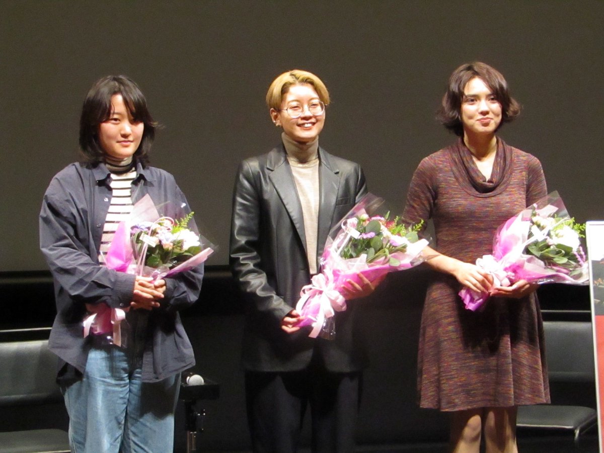 EtjeRorYDrR7mSt's tweet photo. #TAMA映画祭 #世界で戦うフィルムたち 上映後、#亀山監督、#小川深彩監督、#森美春監督 のトークショー。映画は造るだけでなく、如何にプロモーションするか、その資金は、世界へは、必要な示唆は等色んな話が聞けて楽しかった。こんな三人がいるんですから、日本映画、これからも面白くなると確信。 https://t.co/G48PPSR8M6