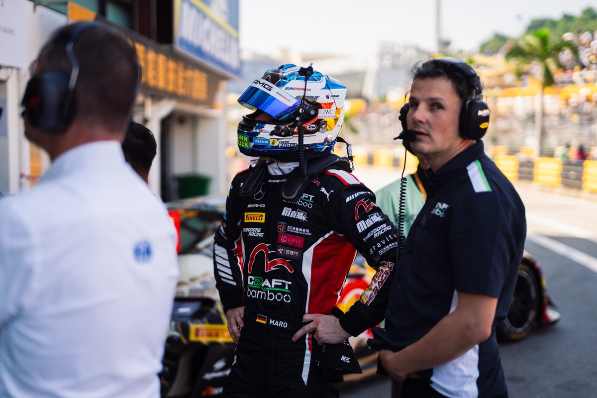 Not the way we wanted to end the weekend 😬
Unfortunately I was stuck in 2nd gear at the restart as it seems the shift paddle failed.
Obviously dissapointing to lose P2 and any chance to fight for the lead but these freak things happen sometimes in motorsports and we move on. 1/2