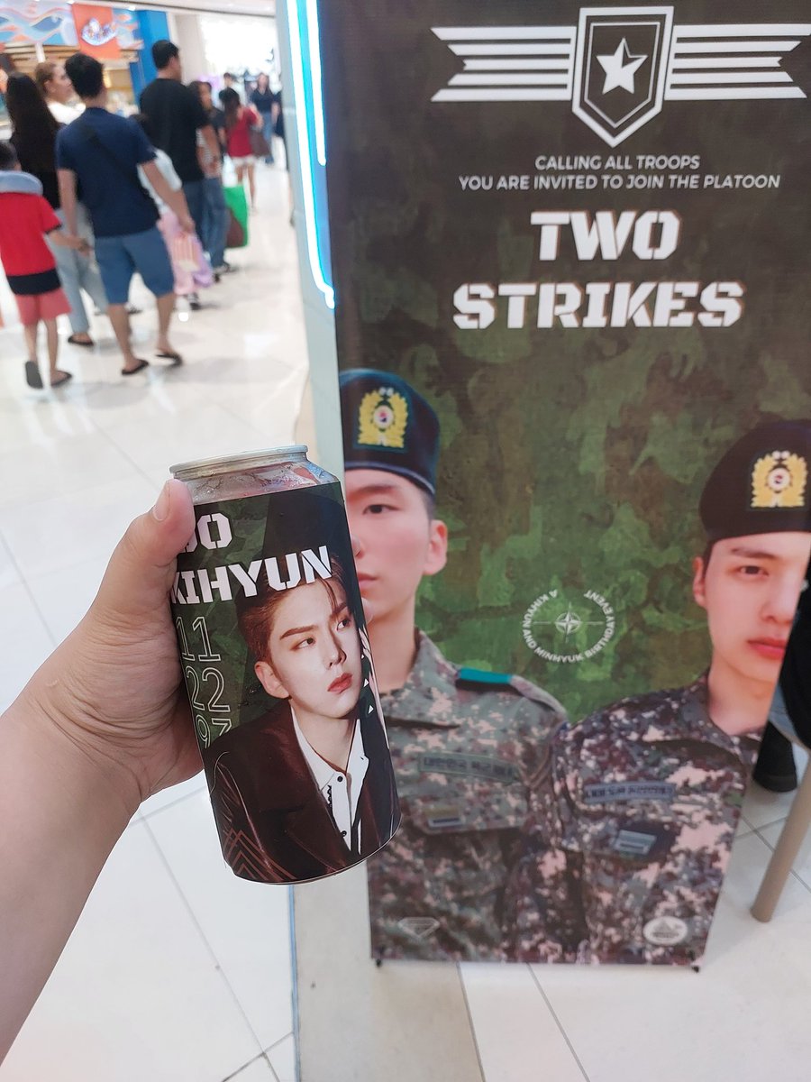 glitterminmoong's tweet photo. Military Wifeu 🪖🙈

#HappyKiHyukDay #MXPHTwoStrikes https://t.co/QWvAYmjaZT
