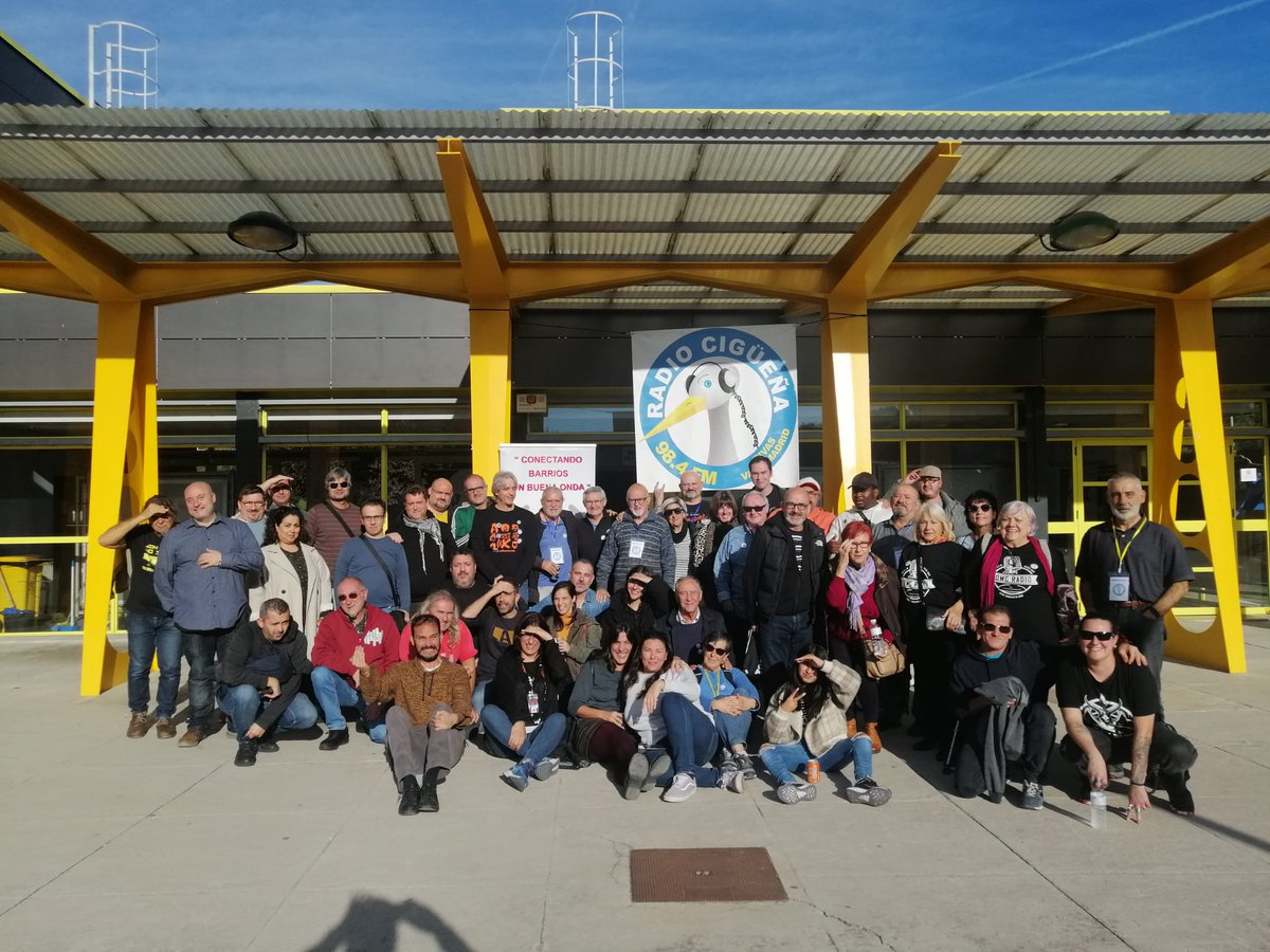 trovadorurbano's tweet photo. Radio Utopía estuvo en el 4° Encuentro de Radios Libres y Comunitarias de la Comunidad de Madrid. Gracias a Radio Cigüeña por su trabajo y el trato recibido como al resto de compañer@s de la #URCM
https://t.co/XhbFb1VH60 https://t.co/ksEVXOqx09