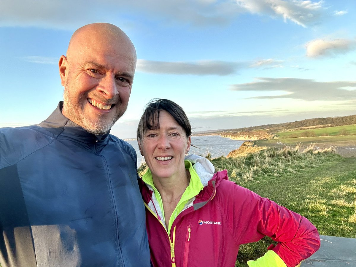 Progradar's tweet photo. Gorgeous early Sunday morning run with Justine around a suitably muddy Sewerby Cross Country try route, along with the obligatory Beacon Hill selfie ๐๐โโ๏ธ ๐
@RunComPod #yourweekendruns #scenicrun https://t.co/tO2F4xpOUu