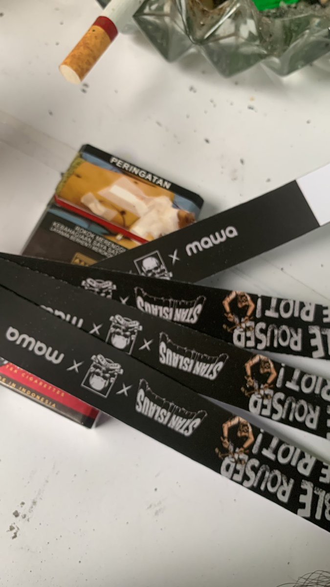 Classy Young tweet media