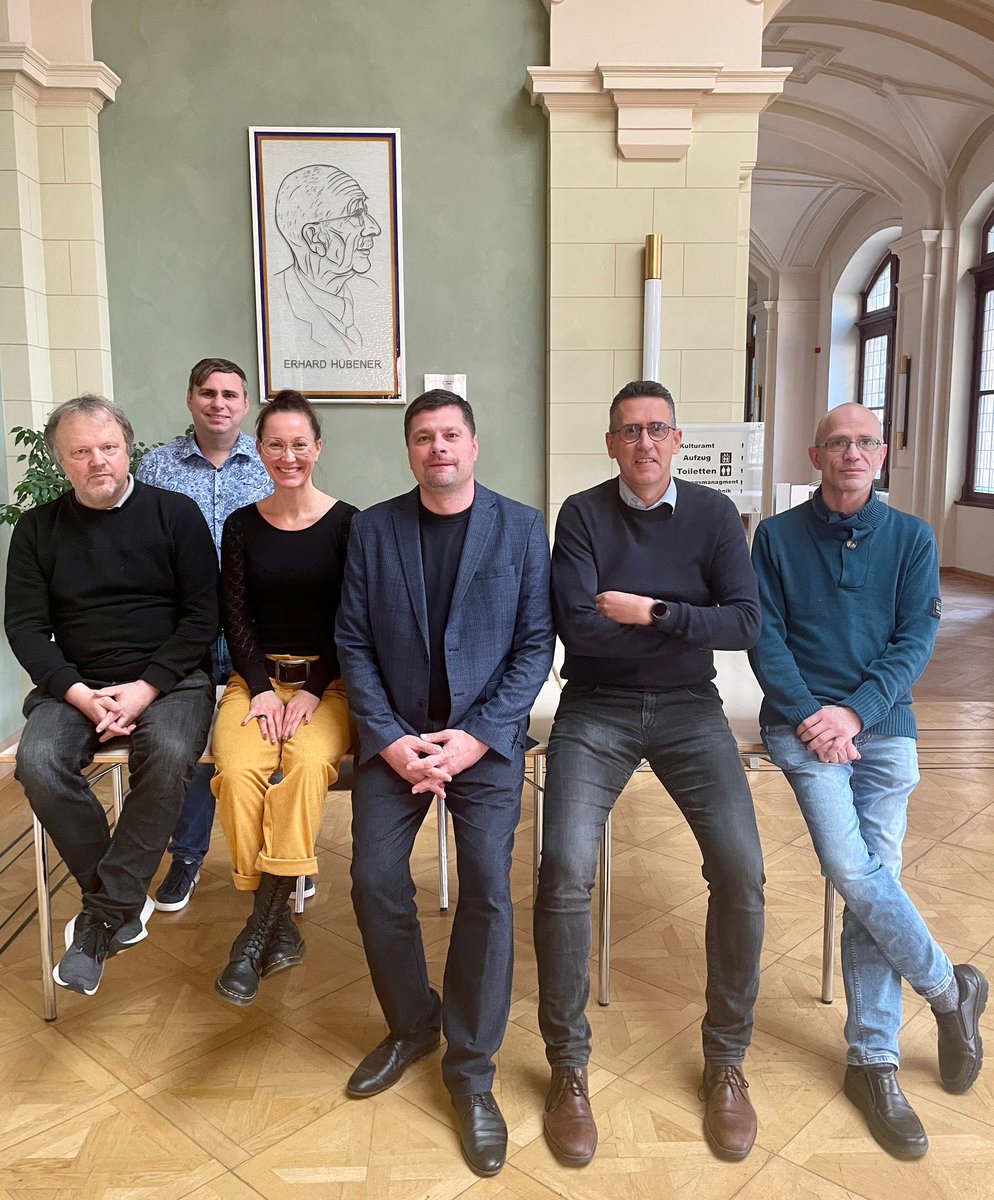 FDP Magdeburg (@fdp_md) on Twitter photo Gestern waren wir beim Skillcamp der <a href="/FDP_LSA/">FDP Sachsen-Anhalt</a> im Ständehaus in Merseburg, gewissermaßen zu Gast bei Prof. Dr. Erhard Hübener, dem Verwaltungsfachmann, liberalen Politiker und 1. Ministerpräsidenten des Landes Sachsen-Anhalt (1946-49) merseburg.de/de/erhard-hueb… Gestern waren wir beim Skillcamp der <a href="/FDP_LSA/">FDP Sachsen-Anhalt</a> im Ständehaus in Merseburg, gewissermaßen zu Gast bei Prof. Dr. Erhard Hübener, dem Verwaltungsfachmann, liberalen Politiker und 1. Ministerpräsidenten des Landes Sachsen-Anhalt (1946-49) merseburg.de/de/erhard-hueb…
