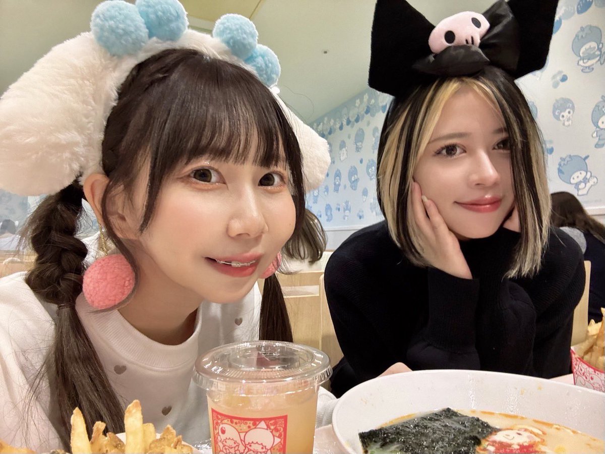 qch4n's tweet photo. ピューロランドでラーメン食べた時の❣️
みんなの今日の夜ご飯なに？？？ https://t.co/VfxvWKV7wG