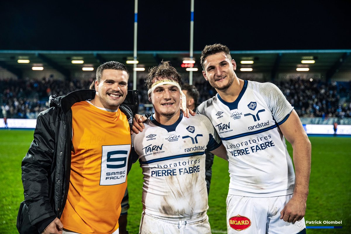 CastresRugby's tweet photo. 𝙊𝙣 𝙣𝙚 𝙨'𝙚𝙣 𝙡𝙖𝙨𝙨𝙚 𝙥𝙖𝙨 😍

Bon dimanche la #TeamCO ! 💙🤍 https://t.co/GRrTwWbo04
