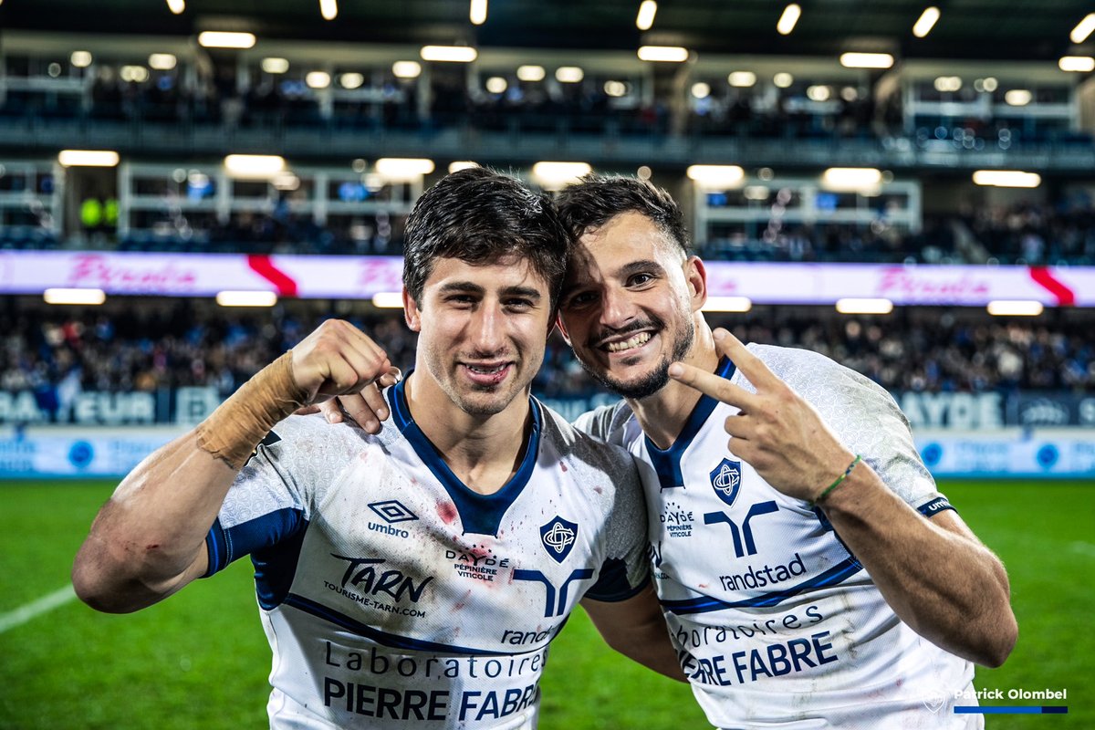 CastresRugby's tweet photo. 𝙊𝙣 𝙣𝙚 𝙨'𝙚𝙣 𝙡𝙖𝙨𝙨𝙚 𝙥𝙖𝙨 😍

Bon dimanche la #TeamCO ! 💙🤍 https://t.co/GRrTwWbo04