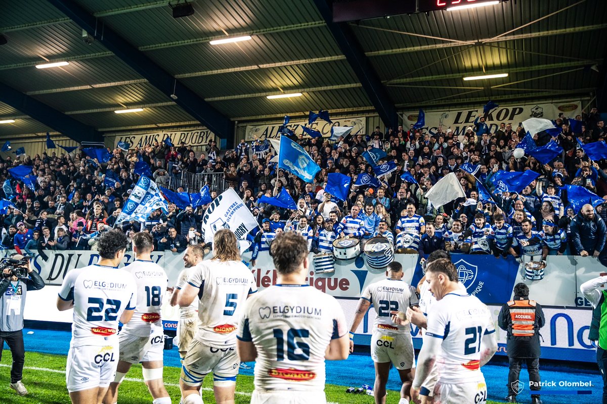 CastresRugby's tweet photo. 𝙊𝙣 𝙣𝙚 𝙨'𝙚𝙣 𝙡𝙖𝙨𝙨𝙚 𝙥𝙖𝙨 😍

Bon dimanche la #TeamCO ! 💙🤍 https://t.co/GRrTwWbo04