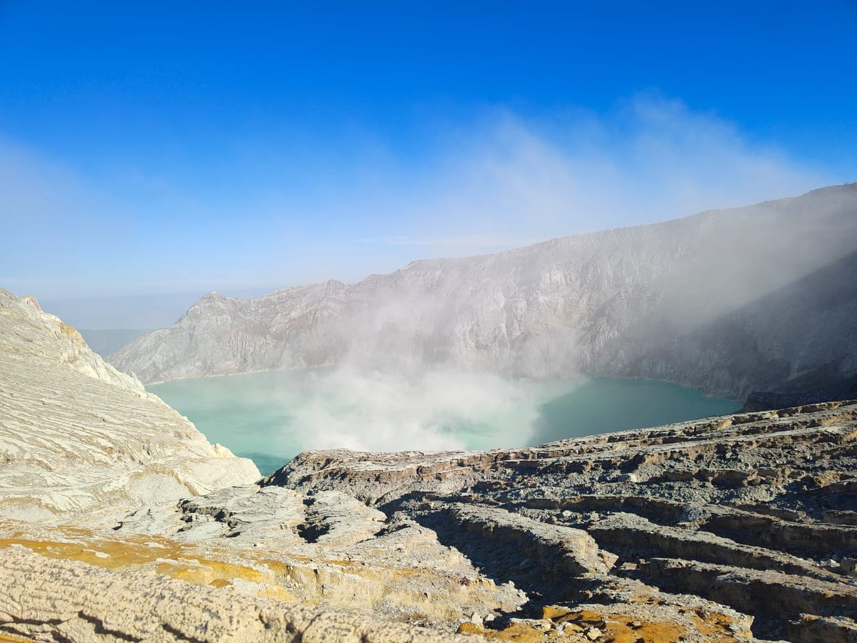 gerhana46's tweet photo. Weekend di kawah ijen
#liburanSingkat https://t.co/G3CmXkN15q