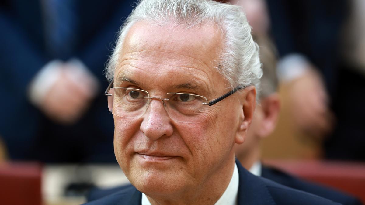 welt's tweet photo. CSU will Straftätern die deutsche Staatsbürgerschaft aberkennen https://t.co/VXY5a007J5 https://t.co/XAO1YH7DZ8