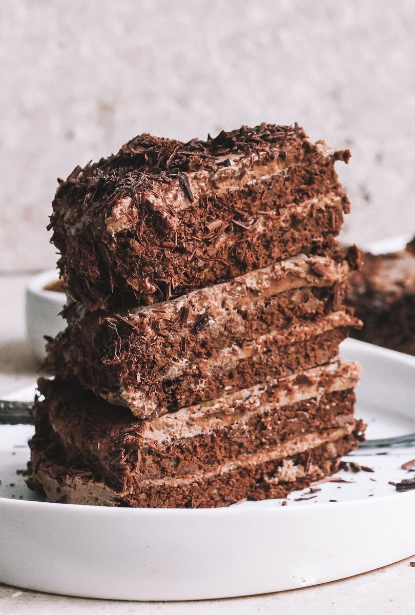 DreamyTechGirl's tweet photo. Chocolate Cream Cake!
recipe @ https://t.co/XuhlSsciuC https://t.co/zm5oG4HRrS