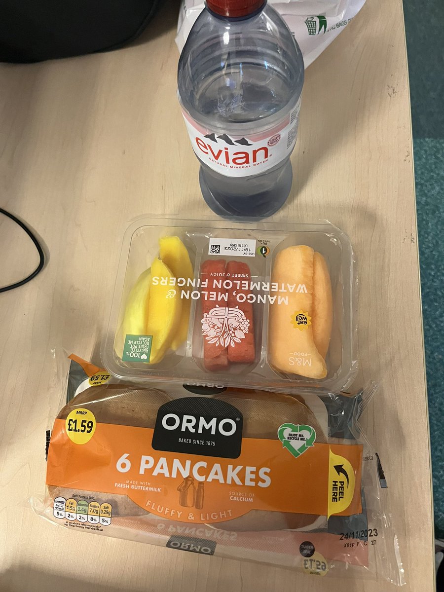 AmandaFBelfast's tweet photo. Big welcome from Pudsy for us this morning! We’ll be on BBC Radio Ulster @bbcradioulster #SWSR from 11am-1pm talking through the newspapers and some other great stories. I’ve sorted breakfast for us @AlexKane221b LISTEN on BBC Sounds here: https://t.co/53OKlljLBu #buyapaper https://t.co/oedf37dBAN