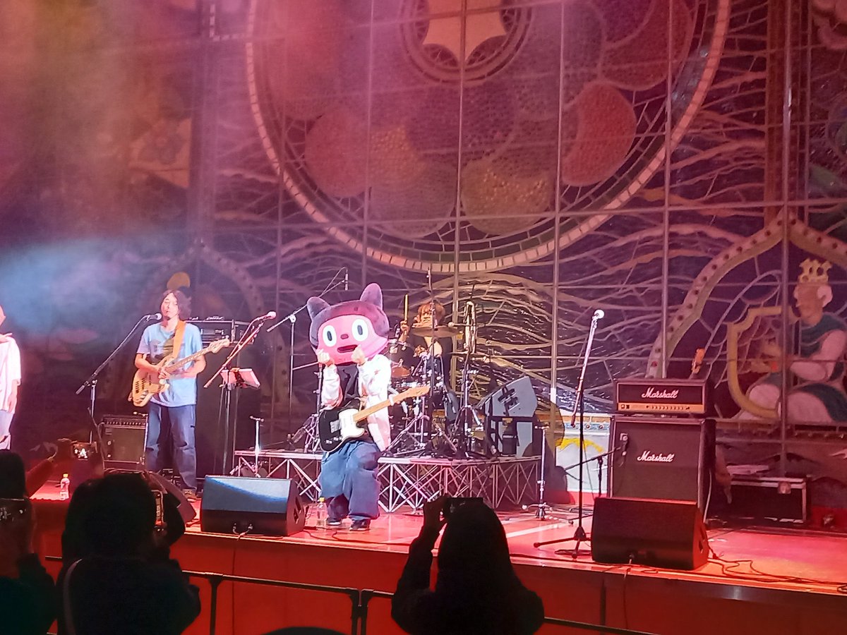 isaolp1's tweet photo. ぼっちぼろまるーーーー
FunKeyでちょーかっこいい。
#danganrockers
#弾丸ロッカーズ
#ぼっちぼろまる
#憂國 https://t.co/tvkfgvjw9n