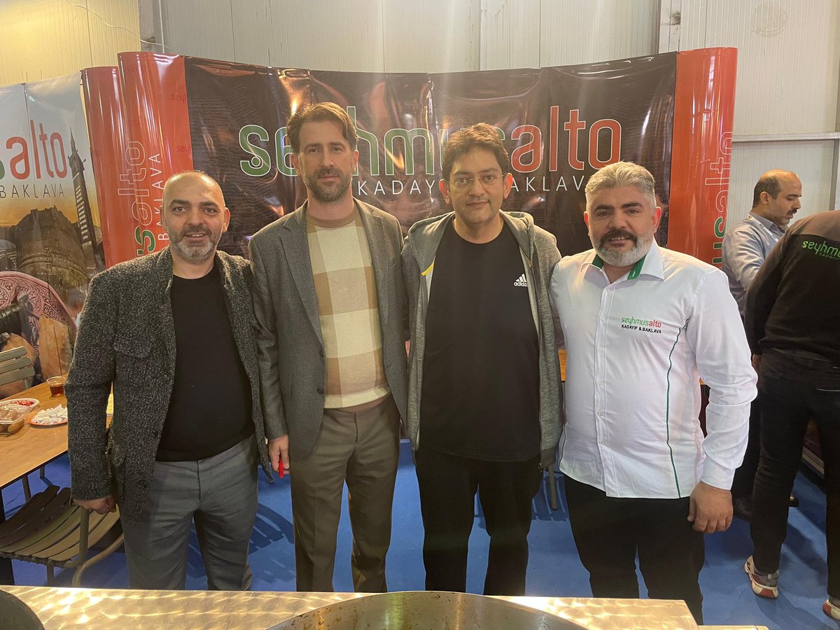 yhakanoral's tweet photo. Diyarbakır fuarında, Erzurum 1. OSB Bölge Müdürümüz İhsan Ateş ve ekibiyle bir araya geldikten sonra, ALZ Diyarbakır Fuarcılık firmasından Umar Fırat ve Ebru Aytar ile birlikte Diyarbakır’ın tescilli ürünleri olan Çiğ Köfte ve Burma Kadayıf standlarına ziyaret gerçekleştirdik. 

Bu güzel fuar için ALZ Fuarcılık Yöneyim Kurulu Başkanı Cihat Alagöz başta olmak üzere, tüm ALZ Fuarcılık ekibine teşekkür ediyorum.

@RHisarciklioglu @CihatAlagoz @AlzFuar
