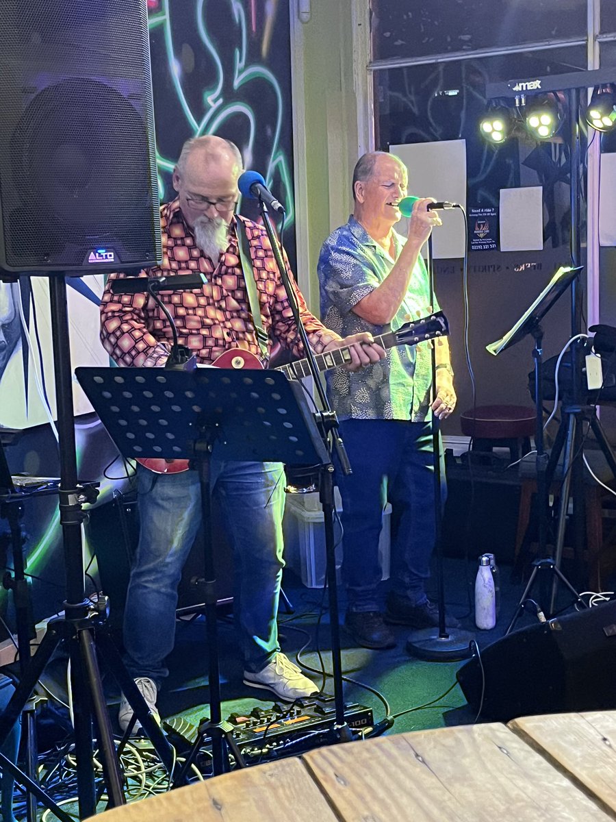 Bottles33's tweet photo. Another music 🎶 filled night at 33 thanks to Snagg &amp; Diggs #33greenbottles #livemusicmatters  #supportsmallvenues https://t.co/eKpdPlTTra