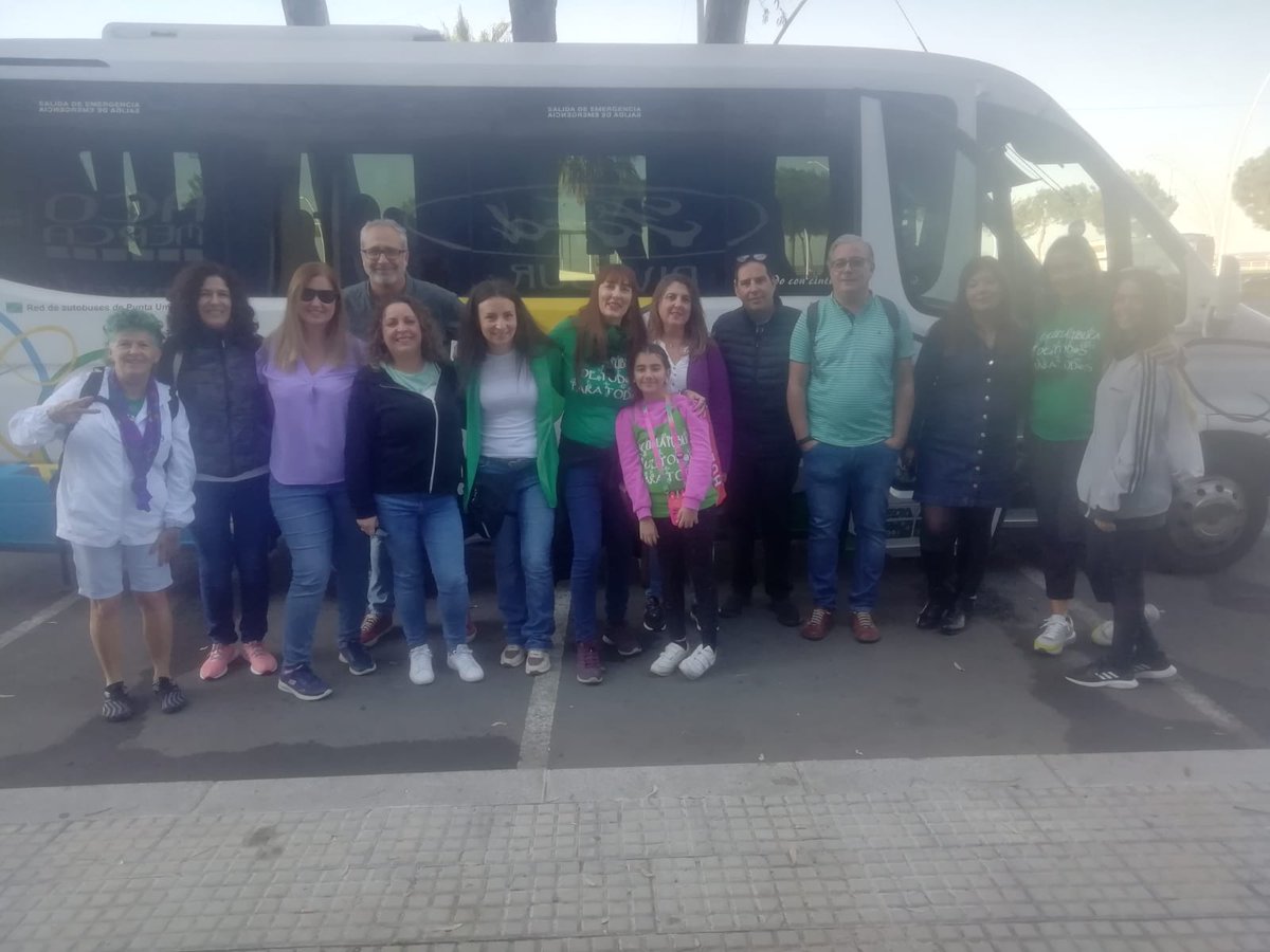 Hoy hace un día estupendo para defender la #EducaciónPública en #Sevilla o en #Málaga <a href="/JuanMa_Moreno/">Juanma Moreno</a> la cmunidad educativa andaluza exige bajada de ratio,aumento de plantillas y recursos para NEE,reducción de horario lectivo y de la carga burocrática #19NxLaPública #USTEAdaLaCara