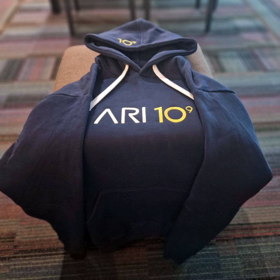becometa's tweet image. Hoodie #Giveaway (unofficial)
How to participate
1️⃣ Retweet &amp;amp; Like this comment
2️⃣ Follow me &amp;amp; @ari10com 

Winner is to be announced on Tuesday, 2023-11-21 at 22:00 UTC.

ps. Size L. Non-negotiable😁 #ari10