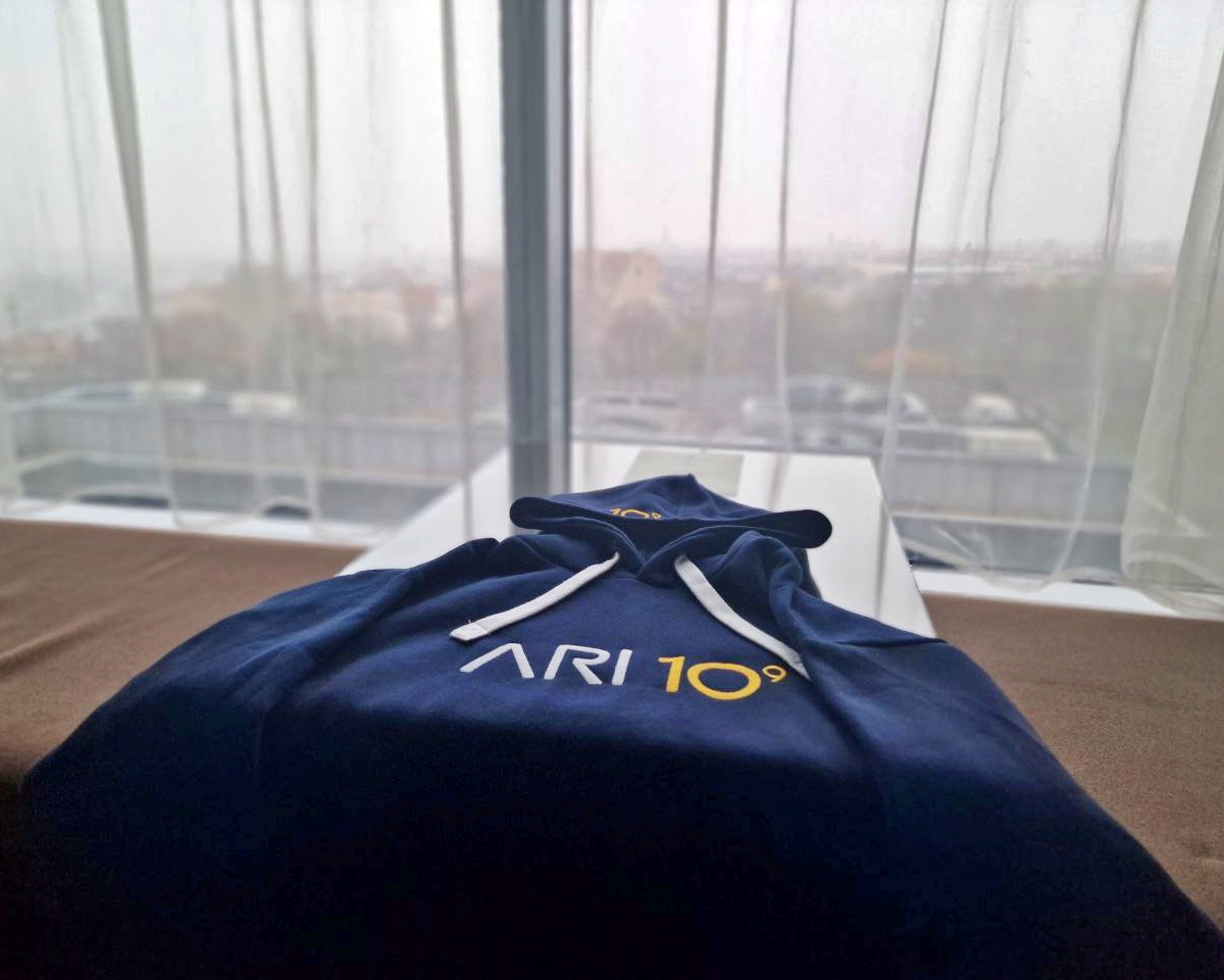 becometa's tweet image. Hoodie #Giveaway (unofficial)
How to participate
1️⃣ Retweet &amp;amp; Like this comment
2️⃣ Follow me &amp;amp; @ari10com 

Winner is to be announced on Tuesday, 2023-11-21 at 22:00 UTC.

ps. Size L. Non-negotiable😁 #ari10