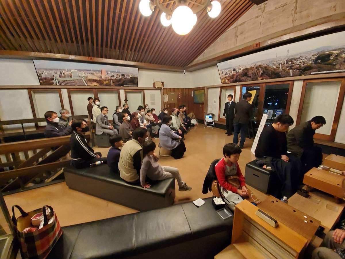 MasaoNishioka_'s tweet photo. 「第一回御城碁わかやま大会」
大盛況のうちに無事終了いたしました🤩

幼少期の頃から毎日のように眺めてきた和歌山城天守閣🏯で、和歌山市全面協力のもと開催出来て、嬉しい限りです！

参加者の皆様、運営に携わってくださった皆様、本当にありがとうございました🙇‍♂️✨

 #和歌山城 #御城碁 #囲碁 https://t.co/aTDm3pm8ke
