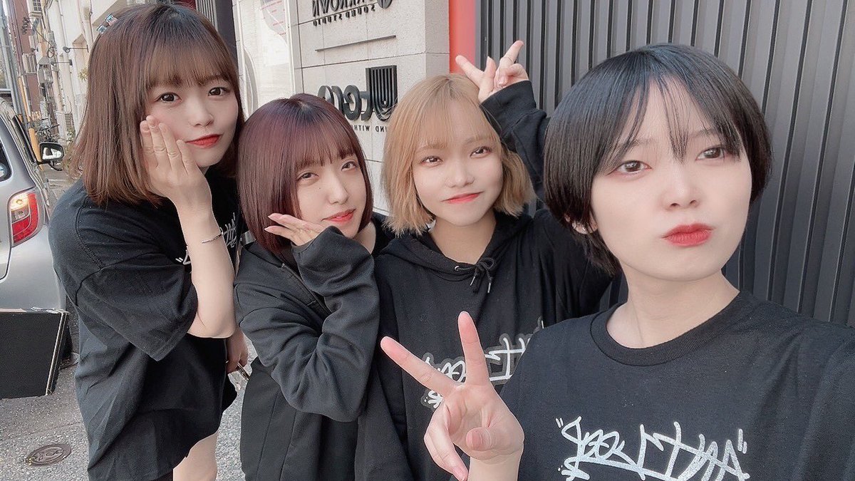 レペゼン大分から彗星の如く現れました🐸
s.a.k.i さきです！

本日UTERO にて開催されたusabeniさんのリリースイベントで初ライブを飾らせていただきました✨ありがとうございます！そして、おめでとうございます㊗️

これから新メンバーとして、antloopで活動していきます！よろしくな！👍