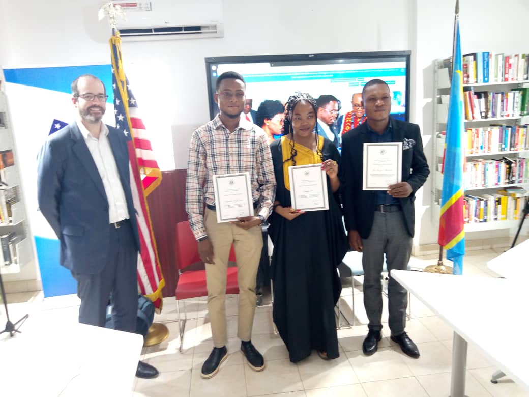 ilunga_jos's tweet photo. Le 16 Novembre 2023 à l'ambassade des États-Unis à Kinshasa, moi et mes deux collègues Ambassadeurs Nouveaux Horizons nous avons été investis officiellement par l'attaché de presse de l'ambassade monsieur Greg Porter. https://t.co/tEtd9VaK0f