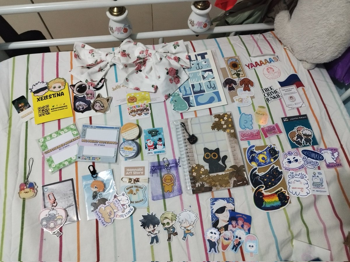 pinyacoIada's tweet photo. First #Stickerconmnl2023 experience and it was actually fun, especially binudol ako ng magaling kong bff 🫠💸 grabe i really love all the stuff i got. Thank you @ artists whom I've bought from!! 🫶 love the ribbons from dollykayeart (ig) and sticker book so much from @oywo_ 🥹 https://t.co/Ic1xNc8RfX