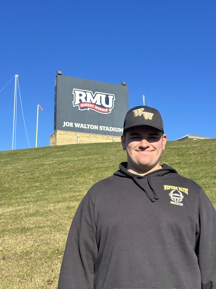 JaredGoldman14's tweet photo. Thank you for the gameday invite coach, had a great day, campus looks like great.  Looking forward to speaking with you in the future.  @coachtyler34 @80sCane57 https://t.co/9yFxNGFw8A