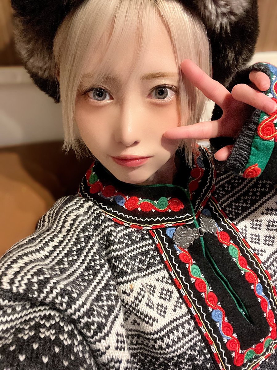 kokoro777pp's tweet photo. 冬がはじまるよ⛄️

#金髪ショー党 https://t.co/hqAfATm9ac