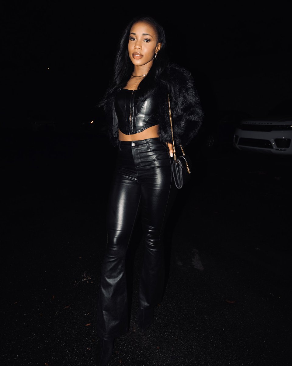 NewNorthWill's tweet photo. Captures of @simplytonefit at @ToyaWright’s #Friendsgiving dinner event ✨🎬🎥 https://t.co/RKtvqGteZF