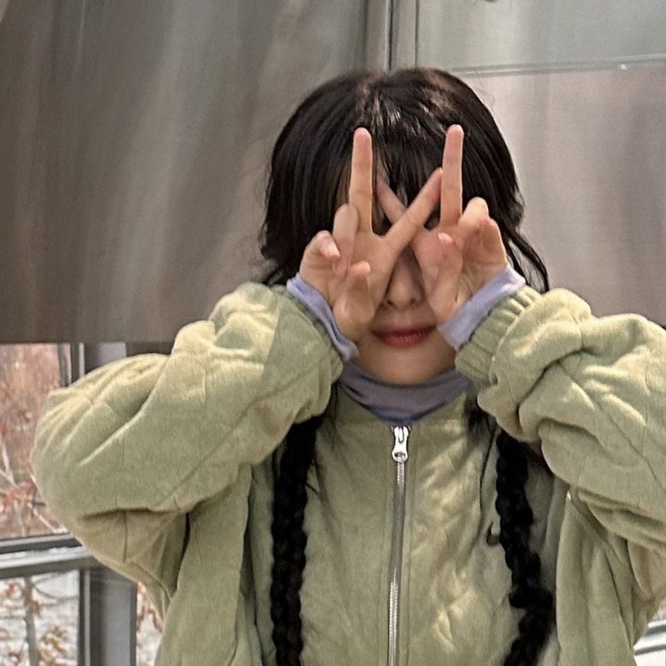 Cool25_801's tweet photo. 잡아묵고 싶은 아이돌 1위... https://t.co/pOwLMV8oAs