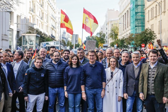 Asturika1's tweet photo. Ya no son un partido son una secta y amenazan https://t.co/xtkdzZoQTm