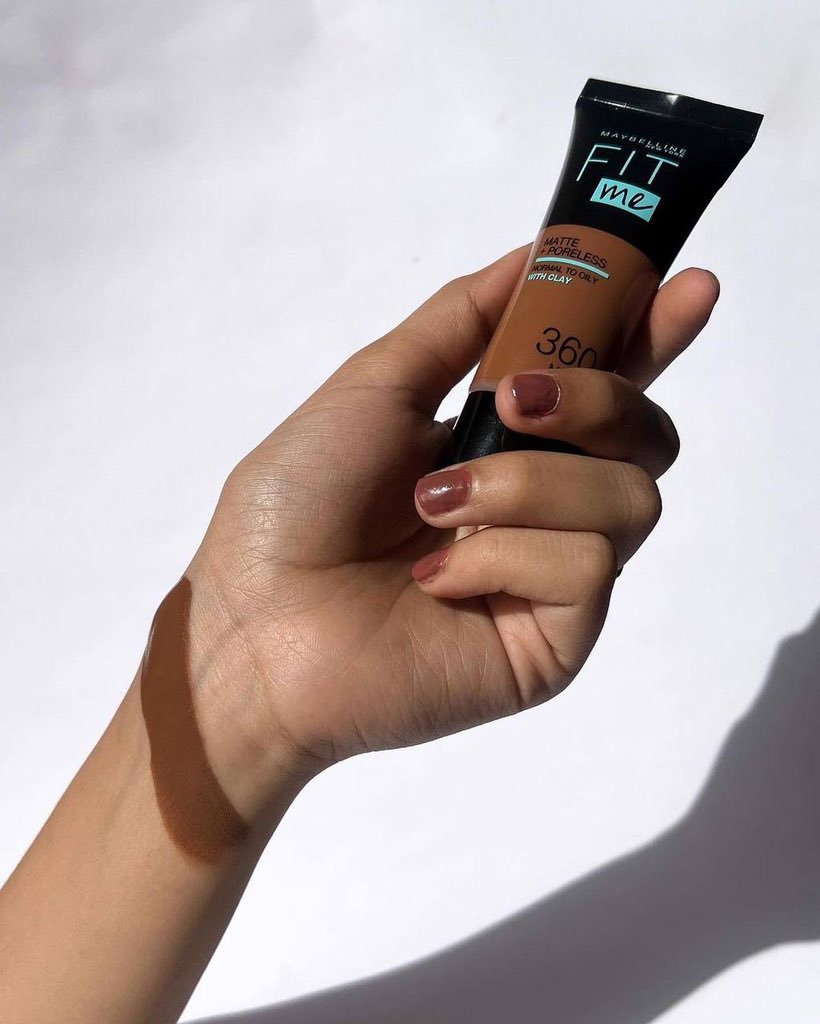 RamahZone's tweet photo. With a range of shades there’s no way you can’t find yours from Fit Me matte poreless. 

It’s for normal to dry skin for the perfect smooth matte coverage and ultra buildable formula✨

Price: 25.7 AED
315 EGP https://t.co/ZirMqP8PgB