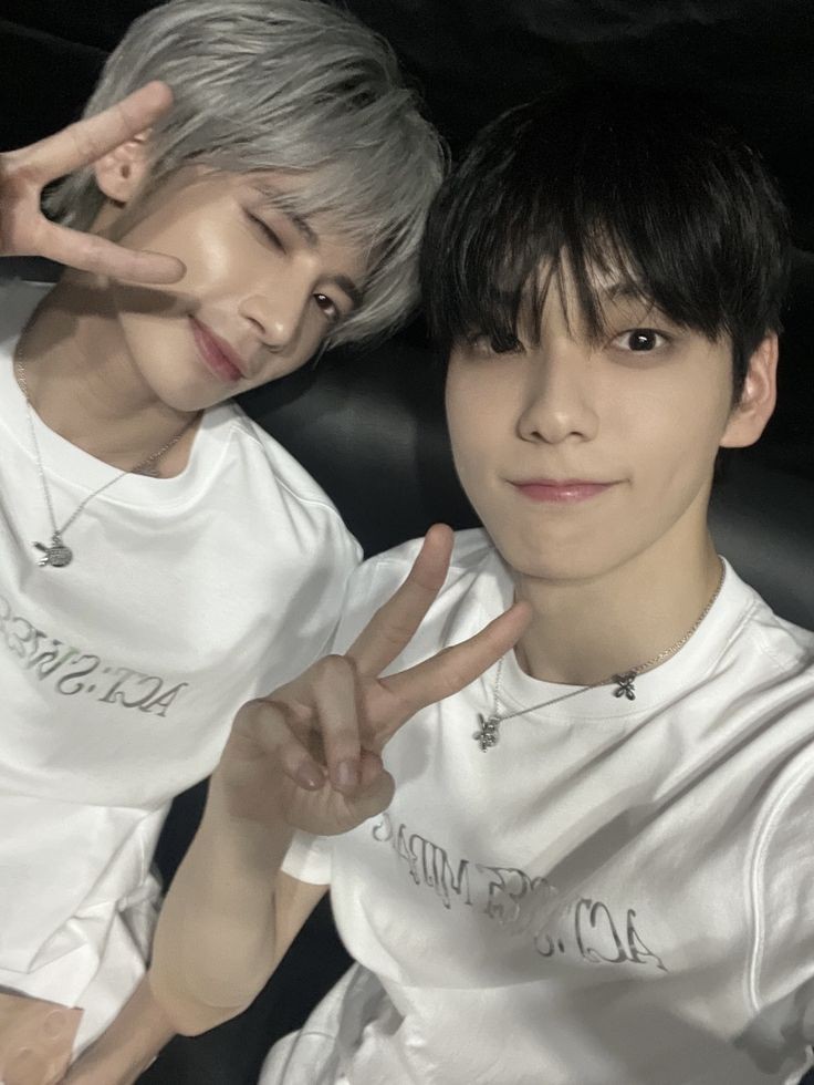 dailytaehyunie's tweet photo. ♡ https://t.co/Ni8hRwyxuH