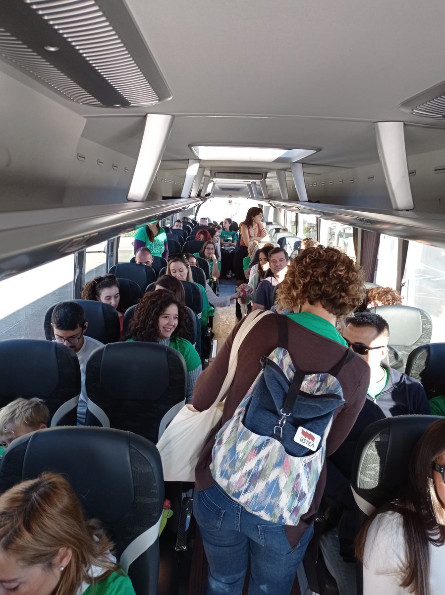 💚¡Desde toda #Andalucía, ya vamos camino de las manifestaciones en defensa de la #EducaciónPública de Málaga y Sevilla!💚

📢¡POR UNA EDUCACIÓN PÚBLICA 100% PÚBLICA, DE CALIDAD PARA TODXS!

#19NXLaPública