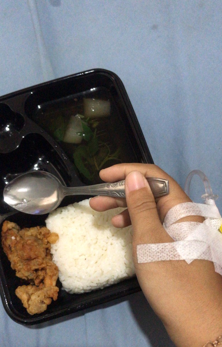 farfarrah1's tweet photo. The real kerja kerja tipesss🙂 https://t.co/KVJyD45Ftq