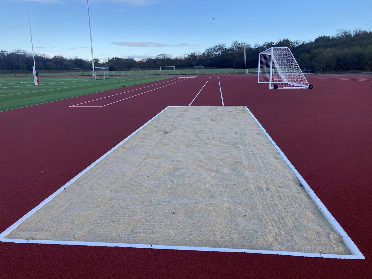 🏃🏼‍♂️ Canolfan Hamdden Dyffryn Aman / Ysgol Dyffryn Aman - Cyfleusterau Newydd 🏃🏿‍♀️

Mae sesiynau cyhoeddus ar gyfer y trac athletau am £6.90 (1 awr). Archebwch i mewn fel cwsmer talu wrth fynd yn y Dderbynfa.

Yr wythnos (tymor yr ysgol): 5:00yh - 10:00yh

Penwythnos: 8:00yb - 3:00yp