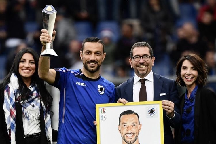 ActualiteSerieA's tweet image. Fagio Quagliarella annonce sa retraite.

Clap de fin pour l’un des meilleurs joueurs du calcio des années 2010. D’espoir, à paria jusqu’à la gloire tardive. Une carrière avec un petit goût d’inachevé tant elle aurait pu être immense sans la méchanceté des Hommes……
