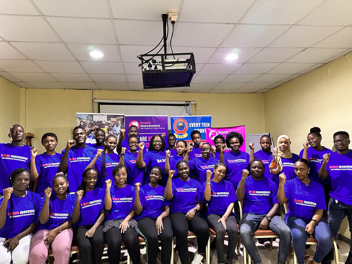 WezeshaGirls's tweet photo. We are happy to have Joined other members of @BebraveUganda for a session with University students and Leaders:
It was an opportunity to share, Learn and unlearn ways to prevent Sexual Violence & exploitation:
@BeBraveGlobal #BraveMovement #LearningFromSurvivors @together4girls https://t.co/tSSEml6c0F