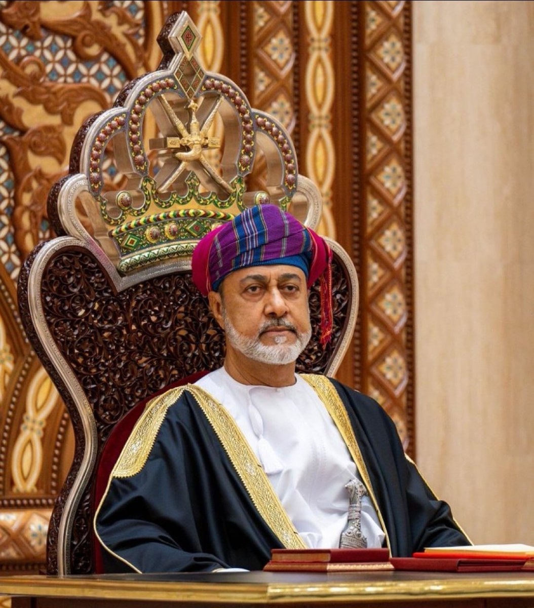 ارفع اسمي آيات التهاني والتبريكات للمقام السامي لحضرة صاحب الجلالة السلطان هيثم بن طارق المعظم  بمناسبة العيد الوطني ال53   المجيد اعاده الله على جلالته وعلى الجميع بالخير واليمن والبركات.