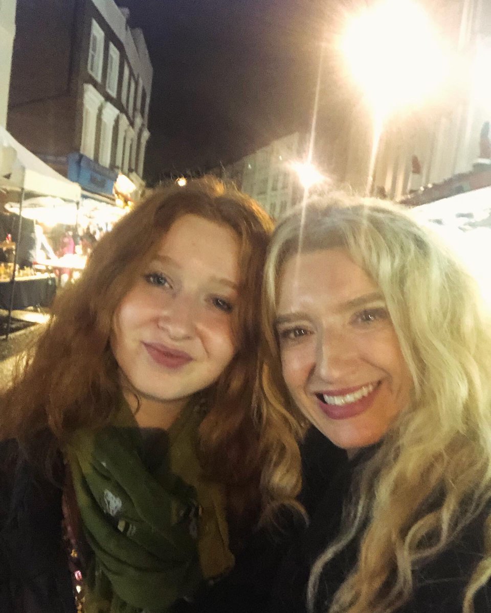 MelanieMasson1's tweet photo. A brilliant girl’s day out with my gorgeous girl yesterday. Shopping at Portobello market and a look round my old haunts where I used to live then a yummy Thai buffet, then we watched the amazing movie Saltburn.Night bus home with some dirty fries! #mummydaughtertime https://t.co/MIVoZs1Yjt
