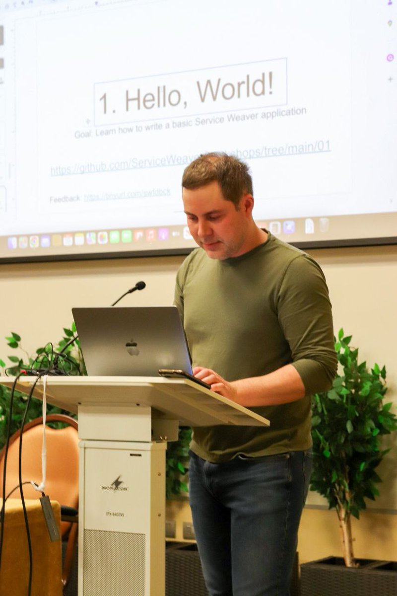 golab_conf's tweet photo. The workshop "Modern Cloud Development with Service Weaver" is underway. Robert Grandl is teaching us how to build distributed applications in Go with Service Weaver. 🌐🛠️
#GoLab2023  #TechWorkshop @GrandlRobert https://t.co/cbPq5L8kIh