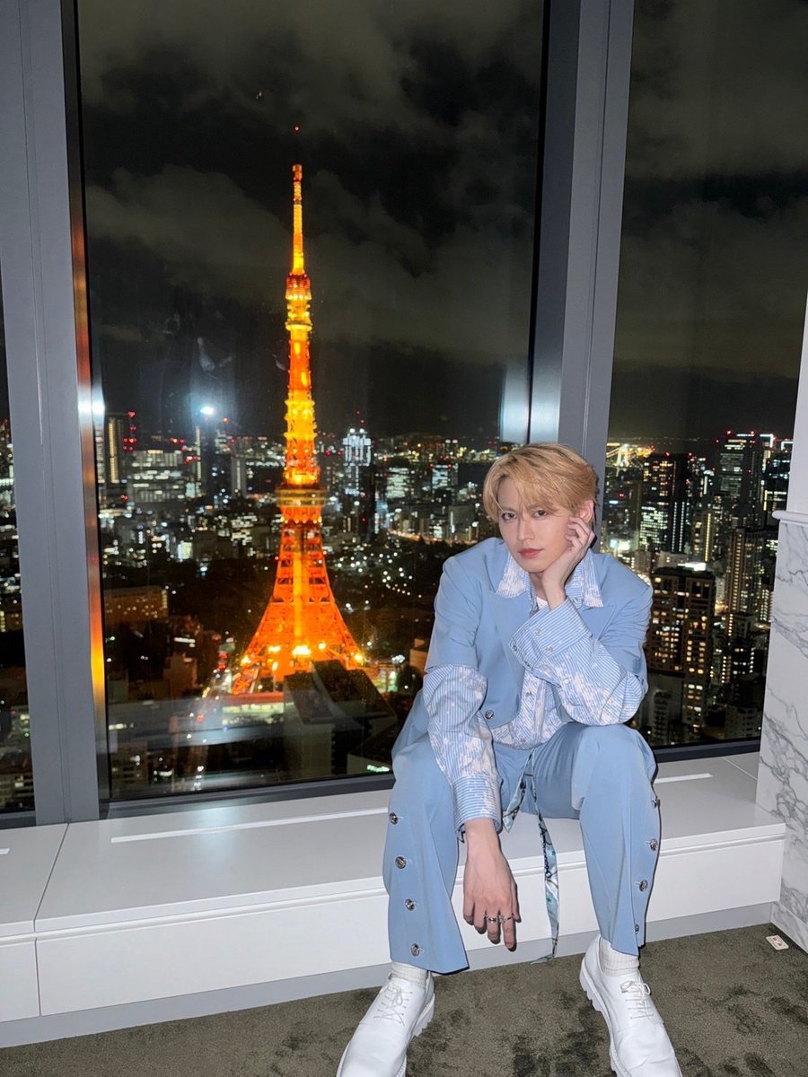 official_jo1's tweet photo. [#木全翔也]
瑠姫くん誕生日おめでとうございます！！🎉
いつも陰でカッコつけてないでたまには悩みを言ってくださいよ！
頼りにしてるぜ！！🍰

#HAPPYRUKIDAY
#JO1 #KIMATASYOYA https://t.co/i7dCOXu9mJ