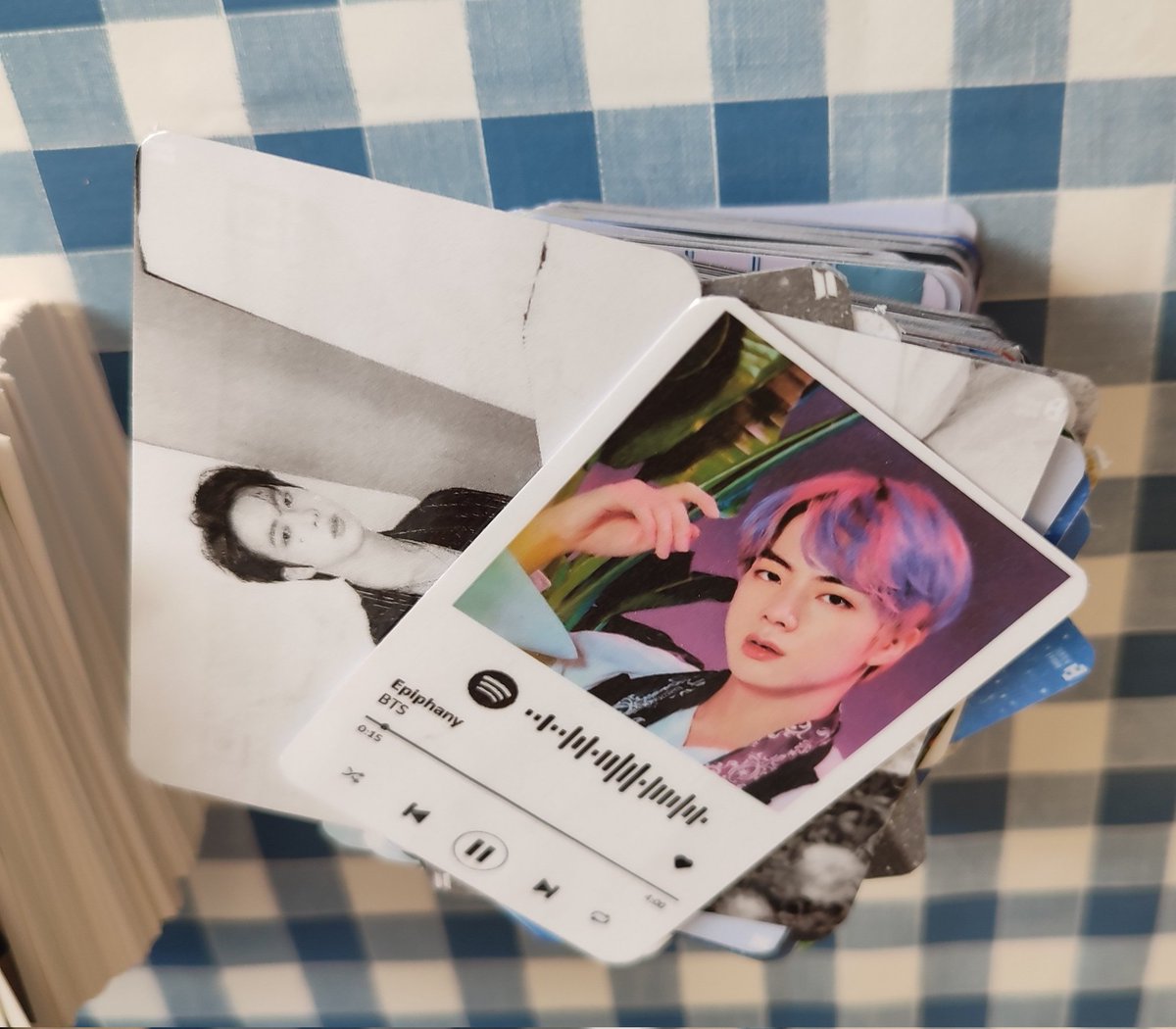 mercsi's tweet photo. We organize a cupsleeve event for Seokjinie in Budapest, Hungary on 2-3 December. 😊 We printed flyers and we made the lucky bags for that. There will be a special drink dedicated to him too. We are soooo exited! 🥰💜
@PRforJIN @seokjin_updates 
#jinbirthday #jinbirthdayproject https://t.co/48UXKn3Oyx